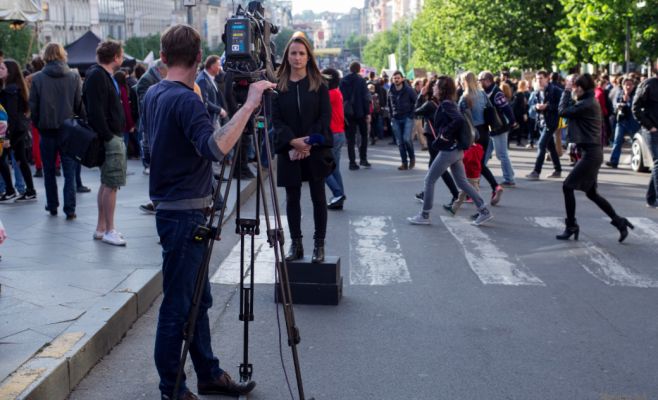Демонстранты в Праге требовали отставки и министра финансов, и президента