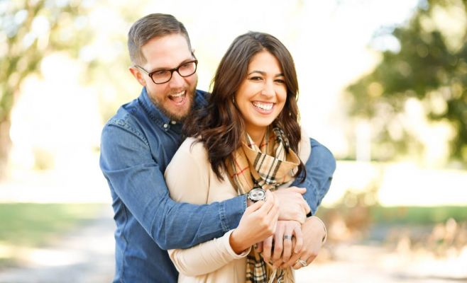 Опрос показал, устраивает ли чехов находящееся в стране количество иностранцев и по каким причинам они готовы им выдавать визы