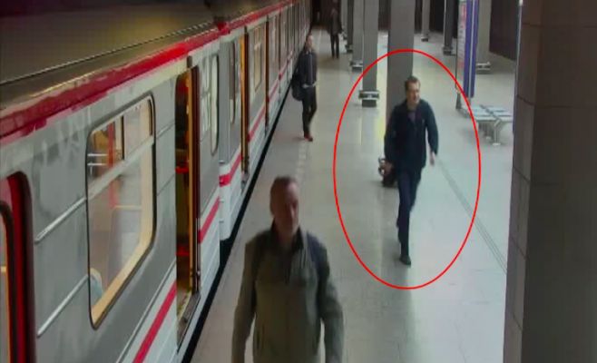 Разыскивается преступник, который домогался девушек в пражском метро