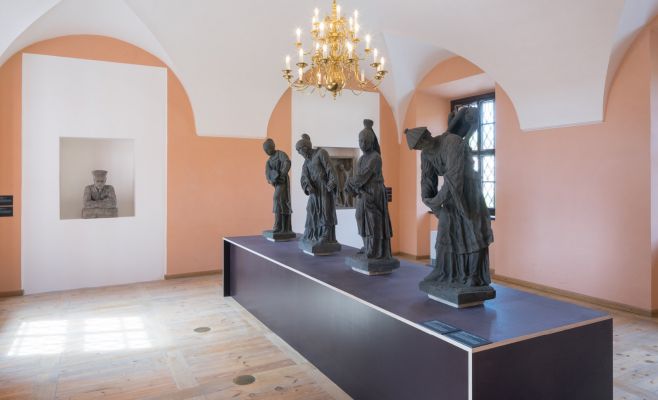 Скульптуры пражских садов: камень, штукатурка, керамика