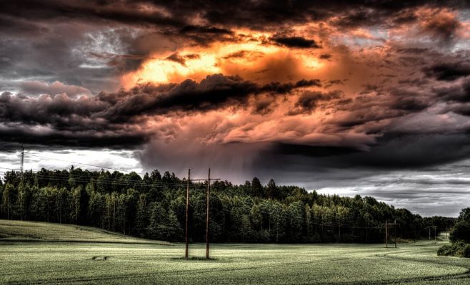 Метеорологическое предупреждение: на Чехию надвигаются сильные бури