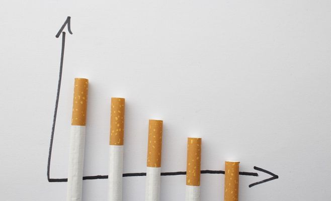 Прага готовится к введению антитабачного закона