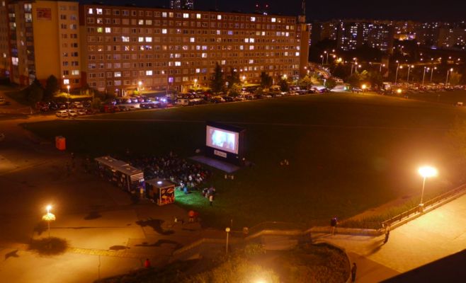 Пражане смогут бесплатно смотреть кино под открытым небом
