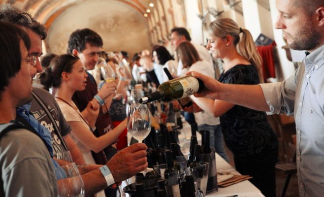 В Праге открылся фестиваль «Прага пьёт вино»