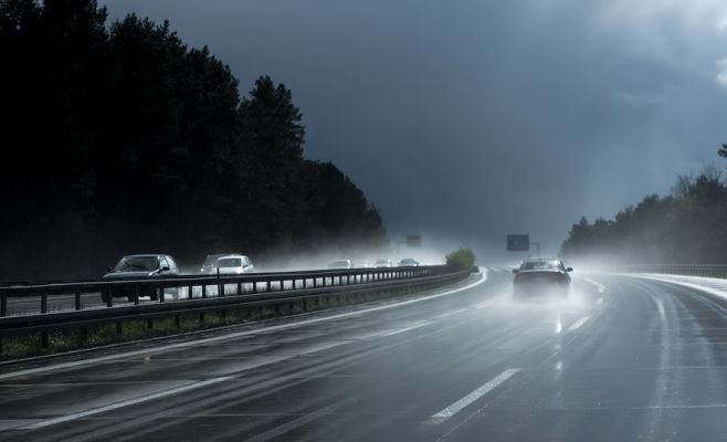 Метеорологическое предупреждение: на Чехию надвигаются бури