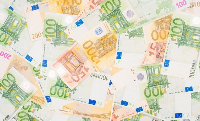 Крупнейшие партии Чехии выступили за введение евро. С кроной можно прощаться, считают политики