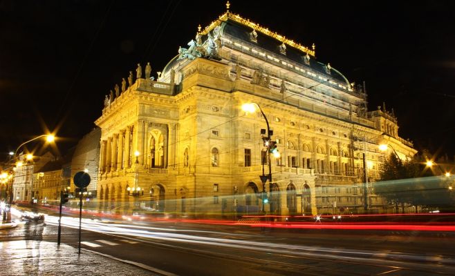 Представления Национального театра Праги находятся под угрозой срыва