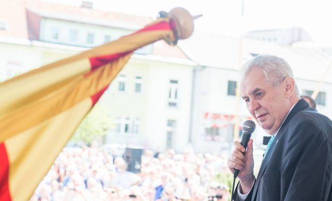 Квоты на приём беженцев — потеря суверенитета, считает Земан