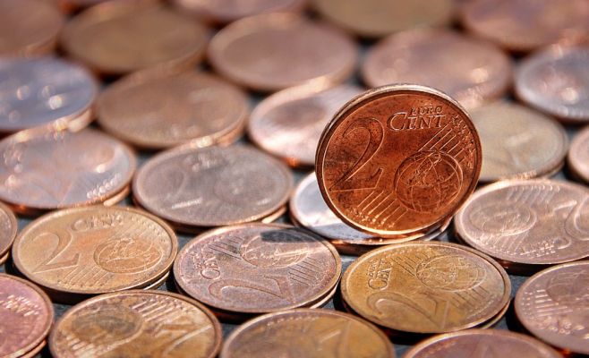 В Чехии начали собирать подписи против введения евро