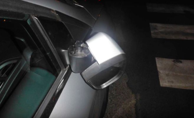 За ночь в Праге вандал повредил свыше 20 авто