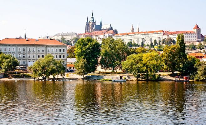 Метеорологическое предупреждение: в четверг Чехию ожидает невыносимая жара