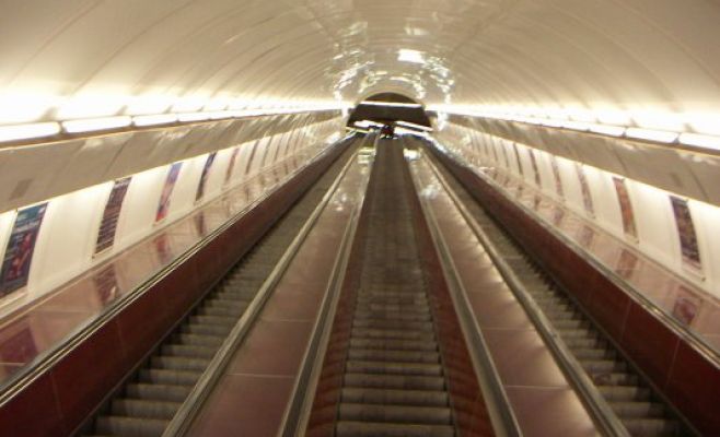 Доступ на станцию метро «Андел» будет ограничен на несколько месяцев