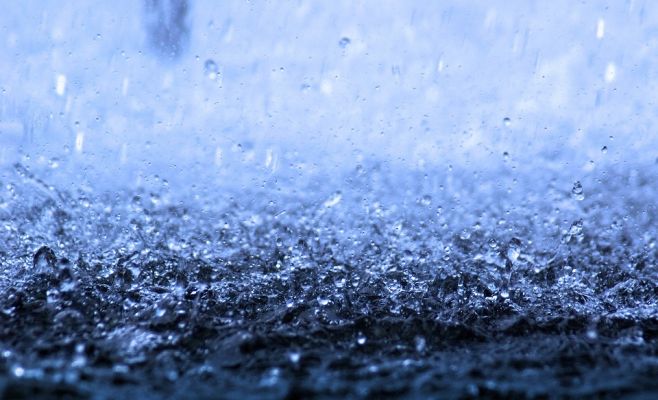 В Чехии идут невероятно сильные дожди: остановлены поезда, возможны наводнения