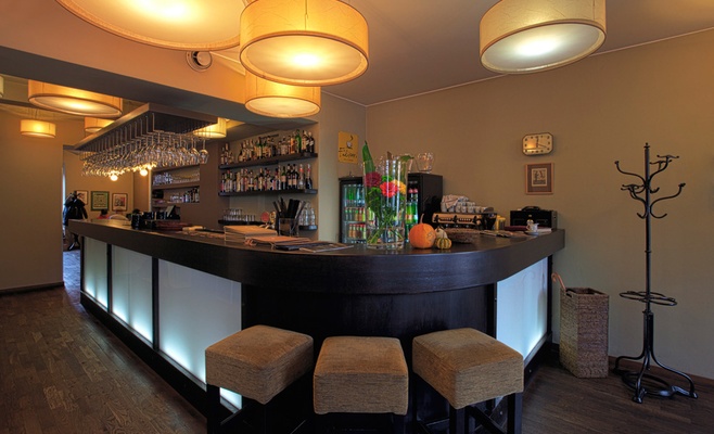 Argument Restaurant & Cafe