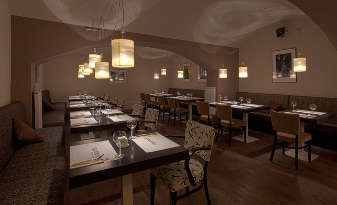 Argument Restaurant & Cafe