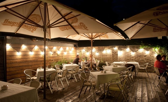 Argument Restaurant & Cafe