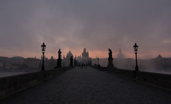 Сегодня Карлову мосту исполняется 660 лет