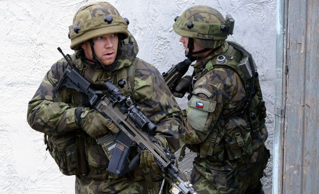 Чехия отправит в Прибалтику 290 солдат — из-за «агрессии России»