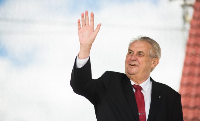 Президент Чехии Земан подписал 15 законов