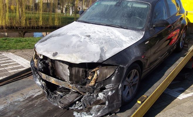 В тоннеля Мразовка горит автомобиль