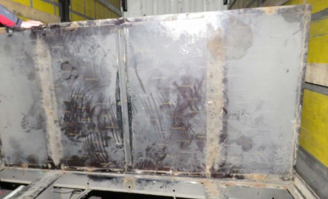 Группа иностранных преступников обворовывала фуры с техникой, ущерб превышает 60 млн крон