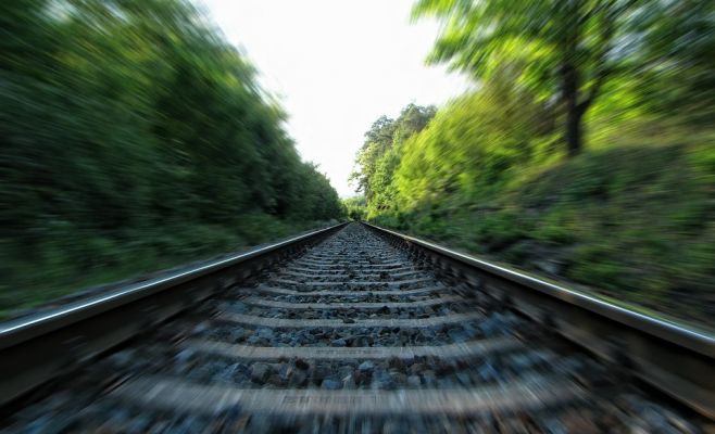 10-летняя девочка спасла жизнь пожилой женщине, упавшей под поезд