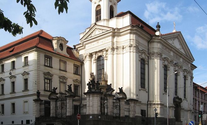 Чех украл из православной церкви в Праге ящик для пожертвований с 20 тыс. крон