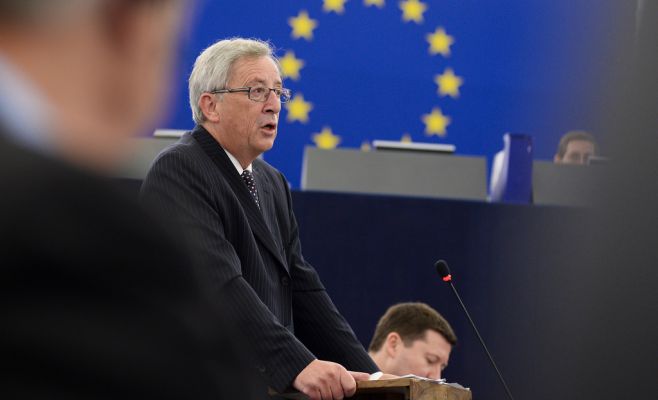 Глава Еврокомиссии: все члены ЕС должны перейти на евро и принимать беженцев