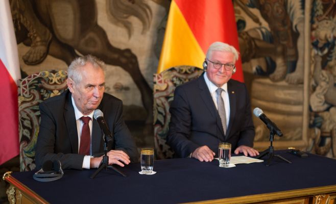 Земан на встрече с президентом Германии выступил за отмену антироссийских санкций и против беженцев