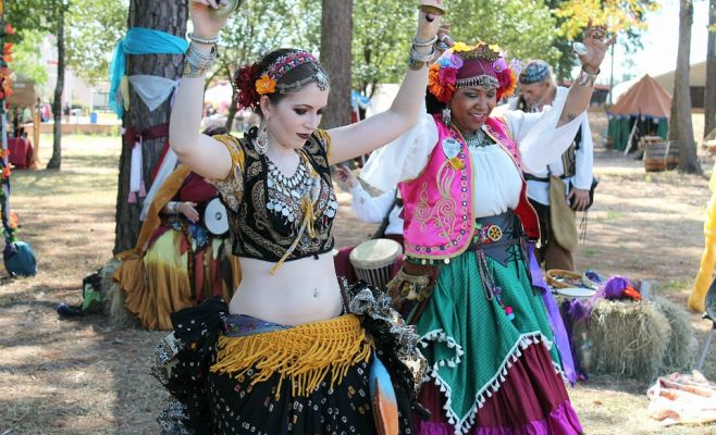 Замминистр промышленности ЧР назвал цыган «ядовитыми и бесполезными медузами»