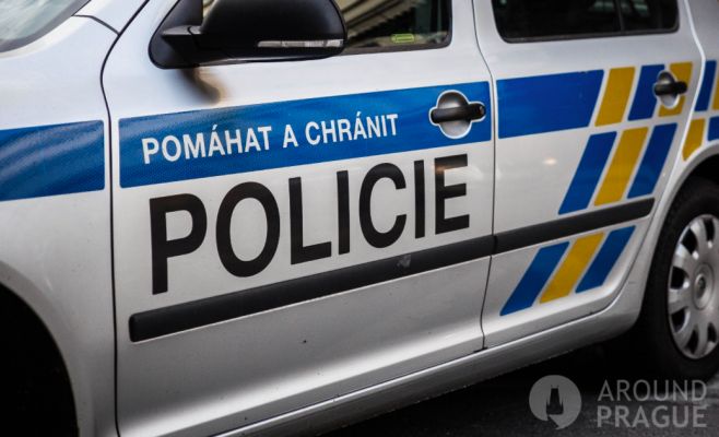 На Парижской улице в Праге обокрали магазин с бриллиантами