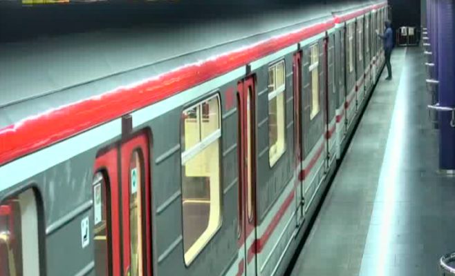 Полиция разыскивает «художников», исписавших вагон метро