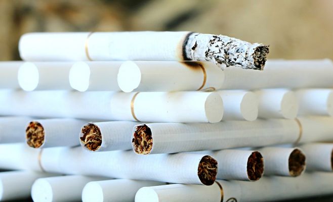Украинцы пытались нелегально ввезти в Прагу тысячи сигарет