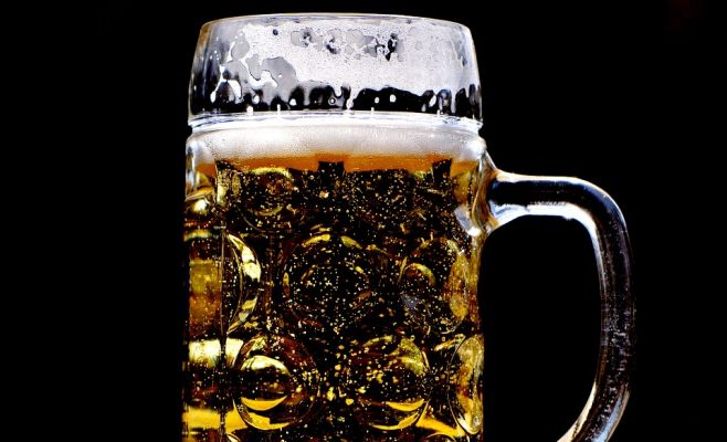 Полиция Праги будет определять алкоголь на улице специальными приборами