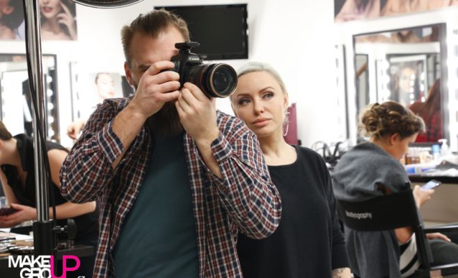 Модели в Праге плачут кровавыми слезами