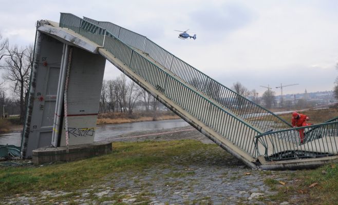 В Праге обрушился пешеходный мост