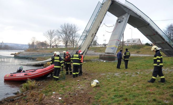В Праге обрушился пешеходный мост