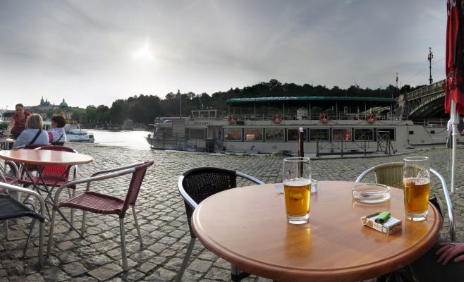 Алкоголь вне закона: Наплавка и Летна станут «трезвыми» районами