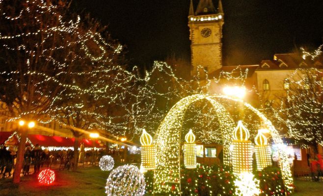 Рождественские приготовления на главных улицах Праги