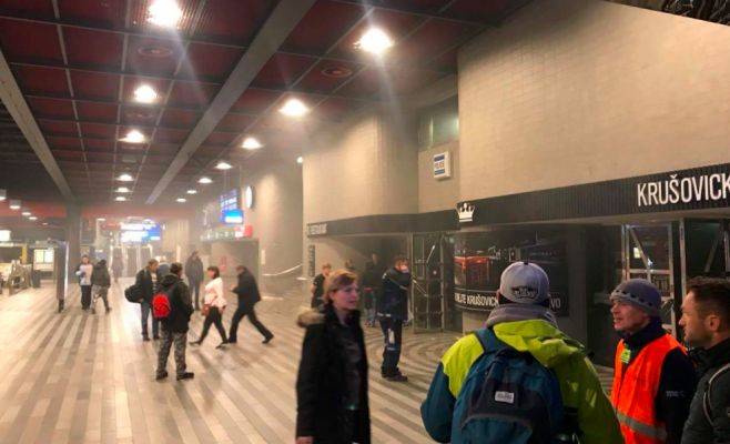 Пожарные эвакуировали Главный вокзал Праги  