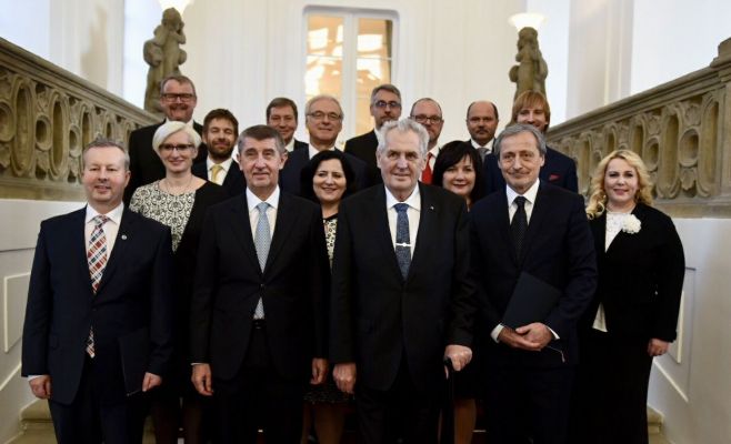 Президент Земан назначил новое правительство Чехии