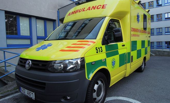 В Праге автобус столкнулся с фурой, есть пострадавшие