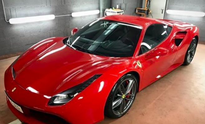 В Праге украли Ferrari за 6 млн крон