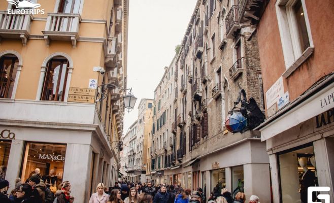 Почему стоит поехать из Праги в Венецию на карнавал?