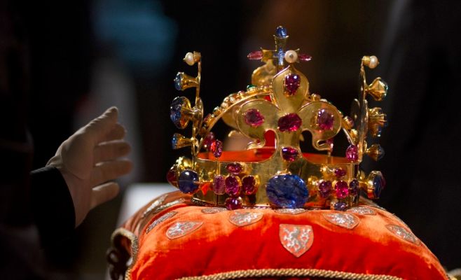 В Праге состоится бесплатная выставка коронационных регалий 