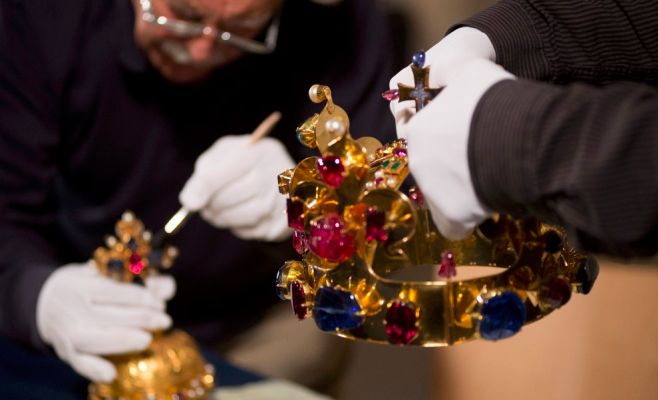 В Праге состоится бесплатная выставка коронационных регалий 