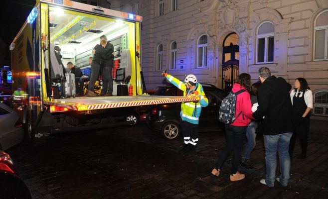 В центре Праги сгорел отель, четыре человека погибли