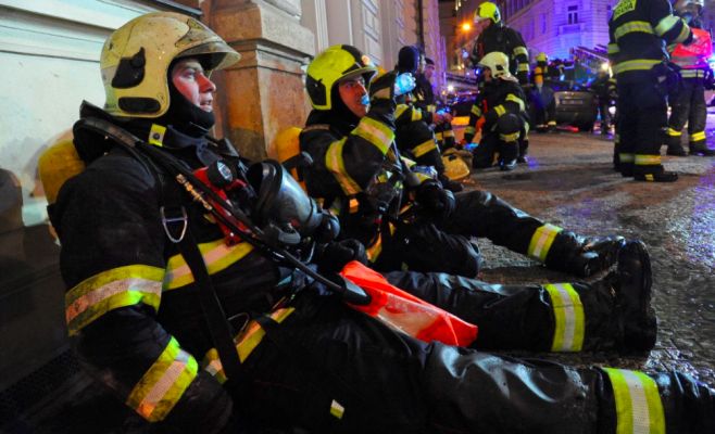 Причиной пожара в отеле в центре Праги стала неосторожность
