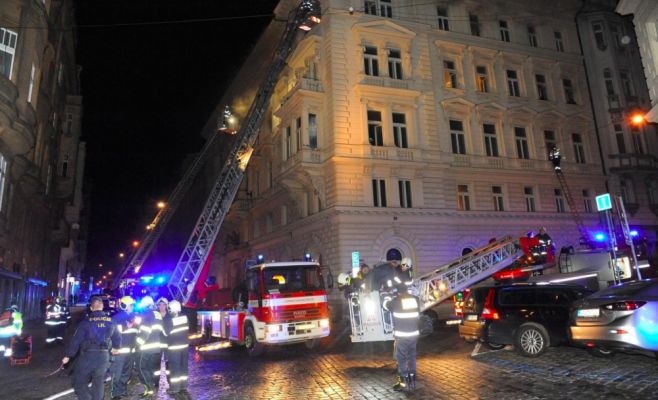 Причиной пожара в отеле в центре Праги стала неосторожность