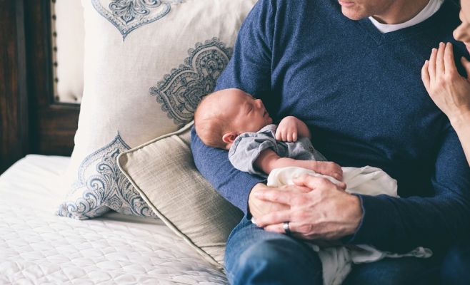 Отцы тоже смогут получить оплачиваемый недельный отпуск в связи с рождением ребенка